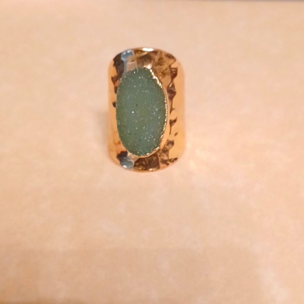 Woman's ring